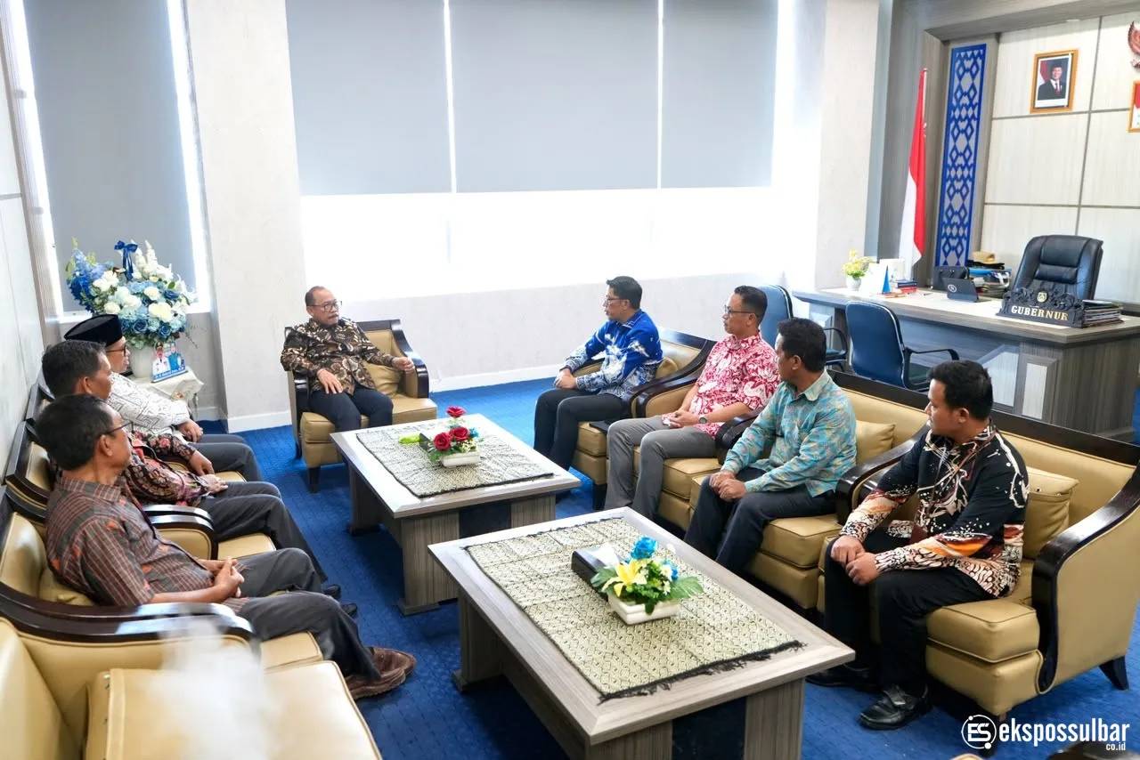 Karo Pemkesra Dampingi Gubernur Sulbar Terima FKUB
