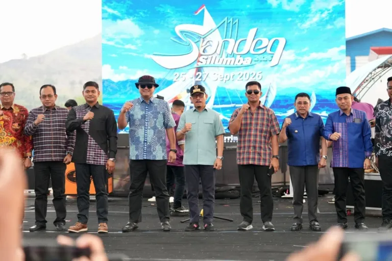 Buka Sandeq Silumba 2026 di Majene, Gubernur SDK: Sandeq Adalah Jati Diri Orang Mandar