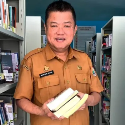 Bukan Hanya Referensi, Perpusip Sulbar Punya Koleksi Novel dan Sastra untuk Semua Kalangan
