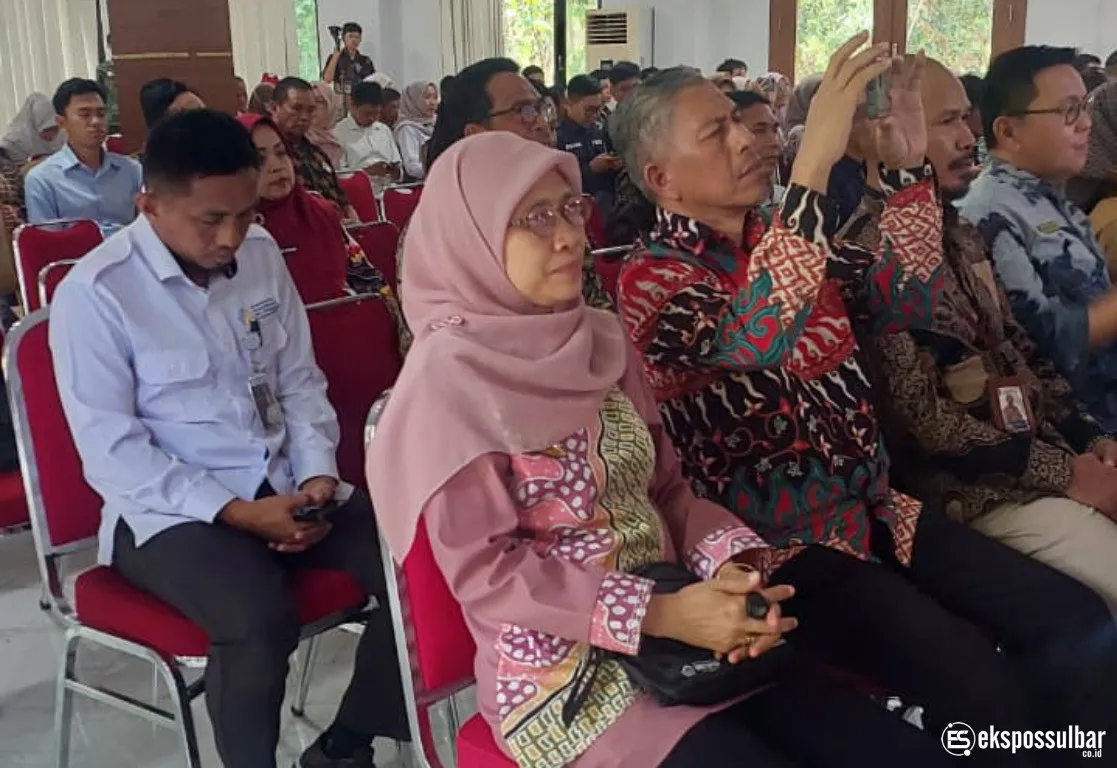 Hadiri Launching E-Monev KIP 2026, Dinas Perkebunan Sulbar Tegaskan Komitmen Keterbukaan Informasi