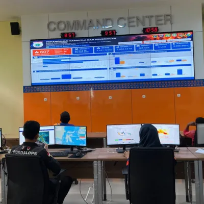 Tim 3 Siaga Darurat Karhutla dan Kekeringan BPBD Sulbar Pantau Sebaran Titik Panas dan Kabut Asap melalui Pusdalops