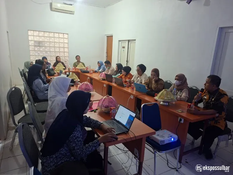 Cegah Anak Tertinggal Imunisasi, Poltekkes Kemenkes Mamuju dan Dinkes Polman Validasi Data Sasaran