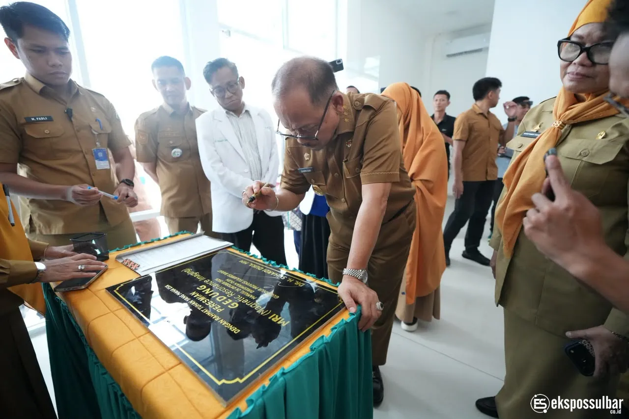 Suhardi Duka Resmikan MRI, Patologi Anatomi, dan Ortodonti di RSUD Sulbar, Tegaskan: RS Baik Harus Cepat dan Tarif Jelas