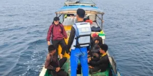 ​Sempat Terlibat Pengejaran, Polairud Polresta Mamuju Amankan Kapal Nelayan yang Gunakan Bius Sakaligus Sita Alat Hisap Sabu