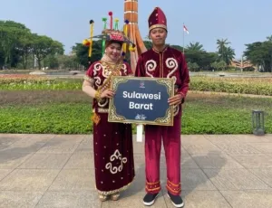 Badan Penghubung Daerah Sulbar Perkenalkan Pakaian Adat Kalumpang pada Festival Negeri Kami 2026