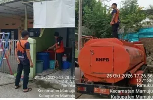 BPBD Sulbar Salurkan 7.000 Liter Air Bersih untuk Warga Mamuju, Pemantauan Karhutla Terus Diintensifkan