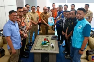 Sempat Alot, Gubernur Suhardi Duka Terima Dua Nama Calon Wagub Sulbar dan Siap Teruskan ke DPRD